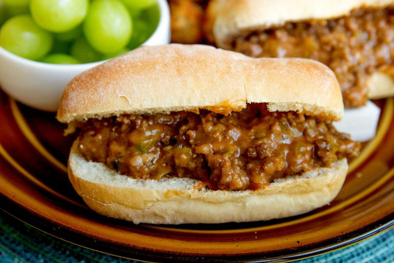 Philly Cheese Steak Sloppy Joes